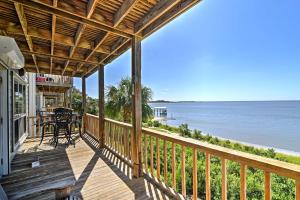 Beachfront Cedar Key Condo with Pool, Spa and Views!