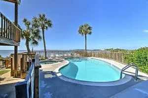 Beachfront Cedar Key Condo with Pool, Spa and Views! - Suwannee