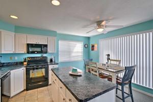 Beachfront Cedar Key Condo with Pool, Spa and Views!