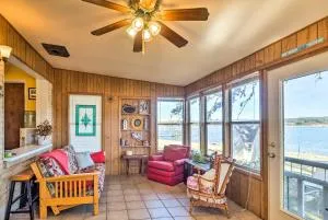 Tow Retreat on Lake Buchanan with Dock and Kayaks! - Lometa