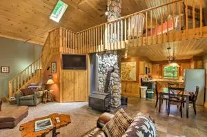 Trout Lake Cabin with Private Dock, Kayaks and Loft! - Grand Rapids