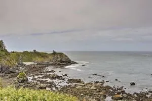 Brookings Vacation Rental Studio - Walk to Town! - Harbor