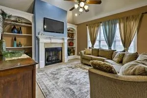 Cordova Home with Pool Table, 17 Mi to Memphis Zoo! - Cordova