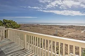 Family-Friendly Vacation Home Steps to Beach! - صن سيت بيتش