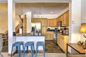 Winter Park Condo Hot Tub and Shuttle-Walk to Town