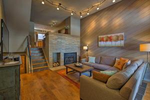 Holiday Home room in Breck Ski-In Townhome - Walk to Main St and Lifts!