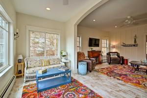 Boothbay Harbor Beach House By Park and Restaurants!