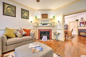 Central Bar Harbor Home, Walk to the Shore and Town!