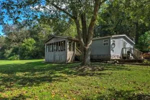 Ooltewah Cabin with Grill, Pool Table and Porch! - Middle Valley