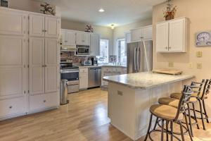 Eagan Home with Porch - 5 Mi to Mall of America!