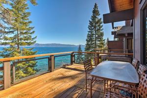 11 Mi to Palisades Tahoe Lakefront Home with View!