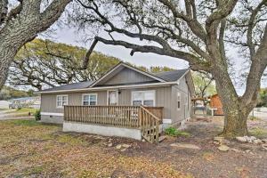 Holiday Home room in Salter Path Home-Short Walk to Indian Shores and Bay