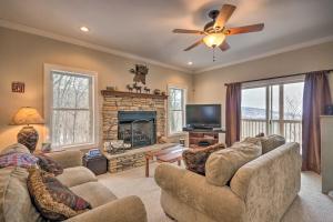 Family Home w Decks & Sunset Views in Beech Mtn!
