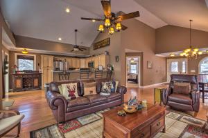 Family Home w Decks & Sunset Views in Beech Mtn!