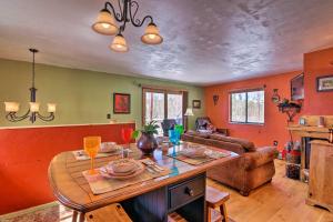 Balcony, Fire Pit and Grill Grand Lake Retreat!