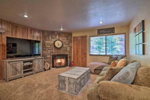 Ski-in/Ski-Out Brian Head Condo w/ Hot Tub Access!