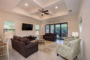 Chic Naples Retreat with Private Heated Pool and Lanai - Vanderbilt Beach