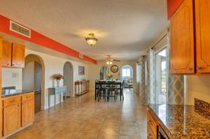 Cozy Page Home with Views and Grill - Near Lake Powell