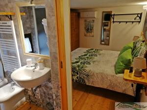 Camera Matrimoniale con Bagno Privato