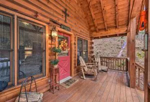 Cherry Log Cabin 10 Min to EllijayandBlue Ridge! - Cherry Log