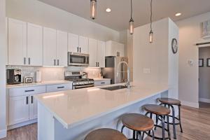 Downtown Winter Park Condo - 3 Miles to Ski Resort