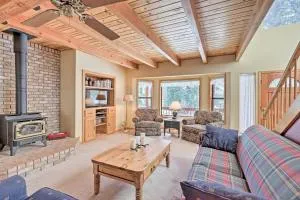 Near Bear Valley Peaceful Arnold Home with Hot Tub - Mountain Ranch