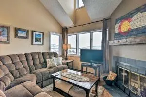 Walk to Ski Lift Mtn-View Granby Ranch Condo - Elkdale