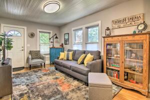 Holiday Home room in Colorado Springs Bungalow - Walk to Downtown!