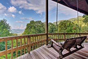 Holiday Home room in Upscale Cabin with Stunning Blue Ridge Mountain Views