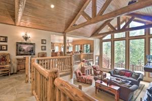Holiday Home room in Luxury Lodge on Blue River and Breck Shuttle Route!