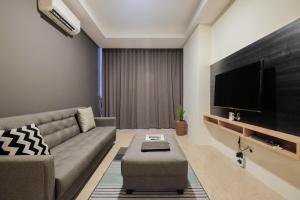 2BR Pancoran LAvenue Comfy Apartment By Travelio