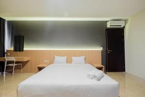 Comfy 3BR at LAvenue Apartment Pancoran By Travelio