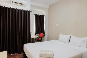 Best Price Studio Apartment at Skylounge Tamansari By Travelio - Teko
