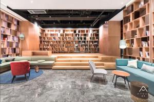 Atour Hotel (Wuhan Sea World Tazihu Metro Station)