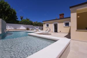 Charming villa Manuela with wonderful pool near the beach