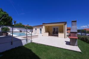 Charming villa Manuela with wonderful pool near the beach