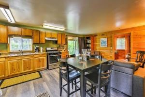 Peaceful, Quiet Seward Apt with Back Yard and Mtn Views