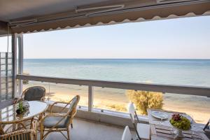 Metaxa Seafront Apartment