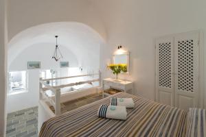 Vallas Apartments & Villas Santorini Greece
