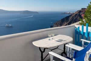 Vallas Apartments & Villas Santorini Greece