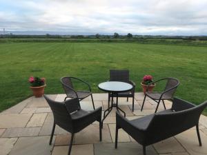 JANUARY SPECIAL Beautiful Dog Friendly Cottage near Cardiff, Cowbridge, Barry