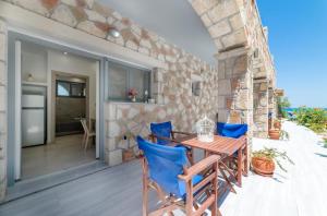 Golden Dolphin Studios & Apartments Zakynthos Greece