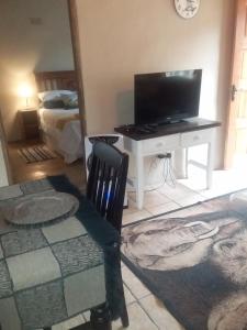 Fatties and Monies Guesthouse