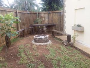 Fatties and Monies Guesthouse