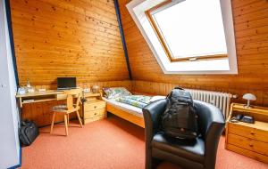Twin Room with Bath room in Villa Bruderfels Garni