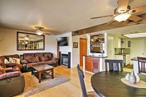 Walk to Lake Havasu Beaches Condo with Pool Access!