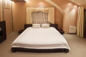 Pastoral wooden hauses