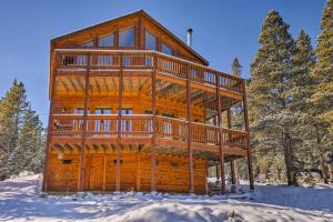 Holiday Home room in Fairplay House with Deck and Panoramic Nature Views!