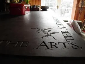 The Woolshed and Farmhouse Blue, Bruny Island - Killora