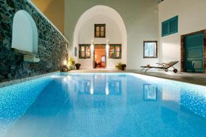 Vallas Apartments & Villas Santorini Greece